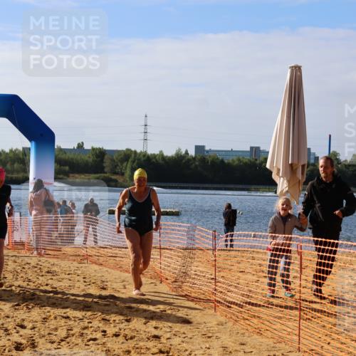 06.09.2026 - 20. Norderstedt Triathlon Andreas Tolksdorf http://msf.ph/oto/10154974 06.09.2026 10:07:00 Schwimmen 1216, 1229, 1237 meine-sportfotos.de