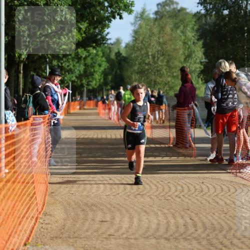 06.09.2026 - 20. Norderstedt Triathlon Mo-Foto http://msf.ph/oto/10155087 06.09.2026 09:12:32 Laufen 18 meine-sportfotos.de
