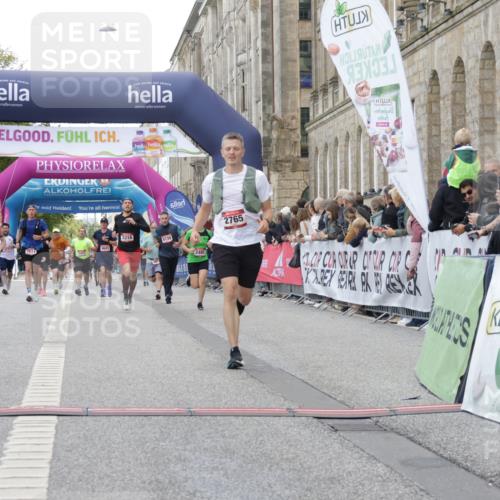 06.09.2026 - CURREX Alsterlauf Yannick Fuchs http://msf.ph/oto/10155112 06.09.2026 09:52:22 Ziel 2191, 2495, 2758, 2765, 3124, 3217, 3316, 3450, 4301, 5129, 5287, 5677 meine-sportfotos.de