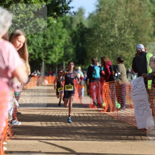 06.09.2026 - 20. Norderstedt Triathlon Mo-Foto http://msf.ph/oto/10155342 06.09.2026 09:40:50 Laufen 688, 602, 622, 664, 665 meine-sportfotos.de