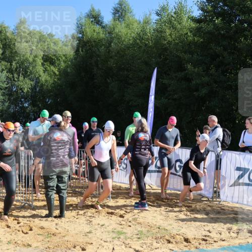 06.09.2026 - 20. Norderstedt Triathlon Andreas Tolksdorf http://msf.ph/oto/10155630 06.09.2026 10:40:48 Schwimmen 170, 1302, 1325 meine-sportfotos.de