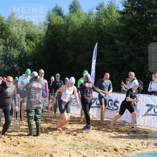 06.09.2026 - 20. Norderstedt Triathlon Andreas Tolksdorf http://msf.ph/oto/10155635 06.09.2026 10:40:48 Schwimmen 170, 1302, 1325 meine-sportfotos.de