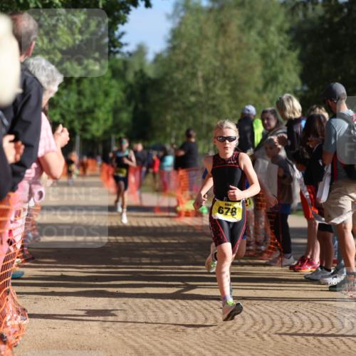 06.09.2026 - 20. Norderstedt Triathlon Mo-Foto http://msf.ph/oto/10155993 06.09.2026 09:42:49 Laufen 678, 656, 656, 697, 697 meine-sportfotos.de