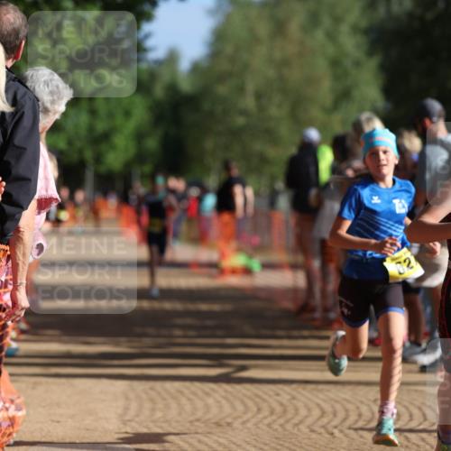 06.09.2026 - 20. Norderstedt Triathlon Mo-Foto http://msf.ph/oto/10156002 06.09.2026 09:42:50 Laufen 021, 678, 656, 656, 697, 697 meine-sportfotos.de