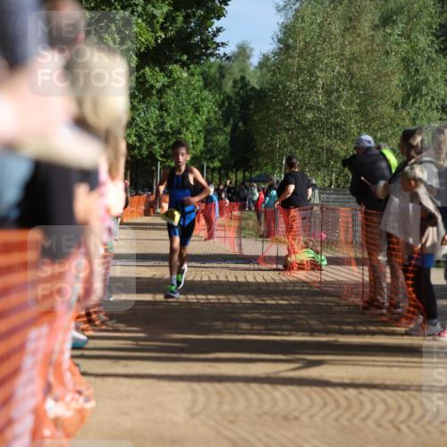 06.09.2026 - 20. Norderstedt Triathlon Mo-Foto http://msf.ph/oto/10156130 06.09.2026 09:43:08 Laufen 609, 609, 611, 611, 634, 634, 669, 669, 686, 686, 698 meine-sportfotos.de
