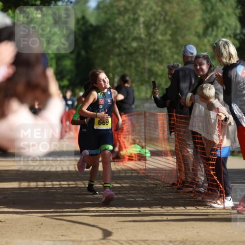 06.09.2026 - 20. Norderstedt Triathlon Mo-Foto http://msf.ph/oto/10156398 06.09.2026 09:43:51 Laufen 3, 669, 642, 642, 659, 659, 692, 692 meine-sportfotos.de