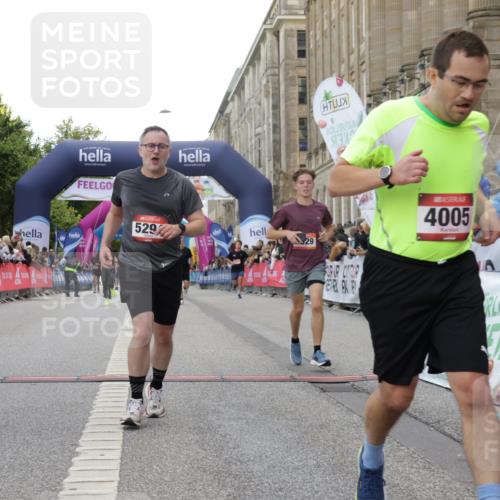 06.09.2026 - CURREX Alsterlauf Yannick Fuchs http://msf.ph/oto/10156440 06.09.2026 09:52:32 Ziel 2495, 2511, 2529, 2970, 3217, 3316, 3471, 4005, 4643, 4935, 5294, 5323, 5454, 5677, 6139 meine-sportfotos.de