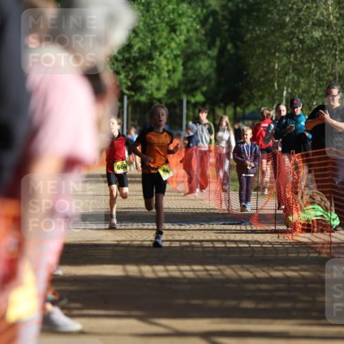 06.09.2026 - 20. Norderstedt Triathlon Mo-Foto http://msf.ph/oto/10156683 06.09.2026 09:44:39 Laufen 55335, 668 meine-sportfotos.de