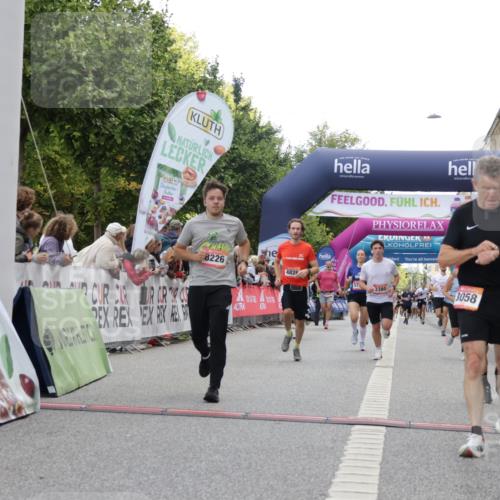 06.09.2026 - CURREX Alsterlauf Yannick Fuchs http://msf.ph/oto/10157166 06.09.2026 09:52:39 Ziel 2529, 2936, 3058, 3380, 3471, 3808, 4375, 4826, 5294, 5750, 5928, 8226 meine-sportfotos.de