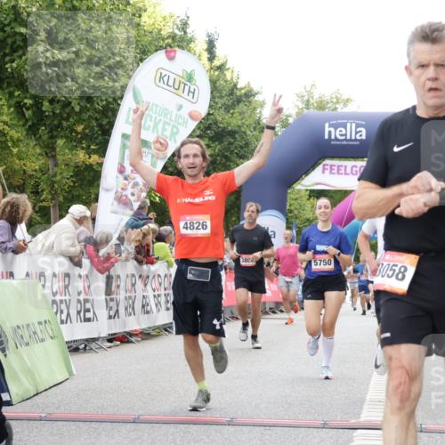 06.09.2026 - CURREX Alsterlauf Yannick Fuchs http://msf.ph/oto/10157398 06.09.2026 09:52:41 Ziel 2936, 3058, 3380, 3471, 3808, 4375, 4457, 4826, 5750, 5928, 8226 meine-sportfotos.de