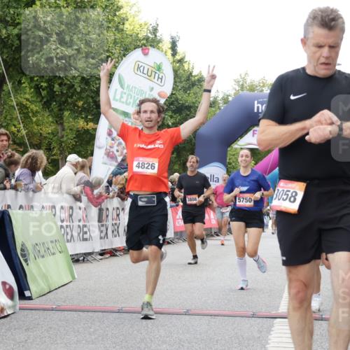 06.09.2026 - CURREX Alsterlauf Yannick Fuchs http://msf.ph/oto/10157453 06.09.2026 09:52:41 Ziel 2936, 3058, 3380, 3471, 3808, 4375, 4457, 4826, 5750, 5928, 8226 meine-sportfotos.de