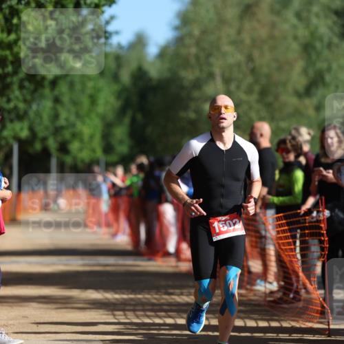 06.09.2026 - 20. Norderstedt Triathlon Mo-Foto http://msf.ph/oto/10157651 06.09.2026 10:30:46 Laufen 1502, 1204, 1204, 1488, 1488 meine-sportfotos.de