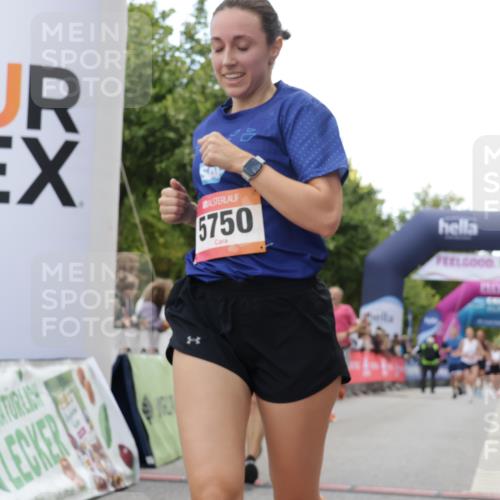 06.09.2026 - CURREX Alsterlauf Yannick Fuchs http://msf.ph/oto/10157702 06.09.2026 09:52:43 Ziel 2799, 2936, 3058, 3380, 3471, 3808, 4375, 4457, 4826, 5750, 5928, 8226 meine-sportfotos.de