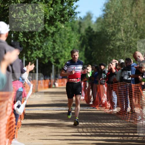 06.09.2026 - 20. Norderstedt Triathlon Mo-Foto http://msf.ph/oto/10157778 06.09.2026 10:31:44 Laufen 1238, 1238 meine-sportfotos.de
