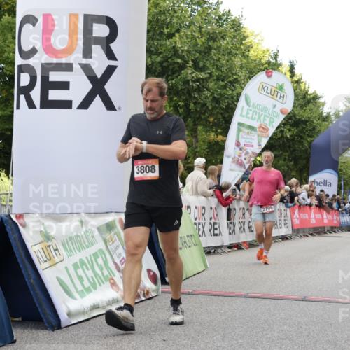 06.09.2026 - CURREX Alsterlauf Yannick Fuchs http://msf.ph/oto/10157825 06.09.2026 09:52:45 Ziel 2799, 2936, 3058, 3380, 3808, 4226, 4375, 4457, 4826, 5750, 5928, 8226 meine-sportfotos.de