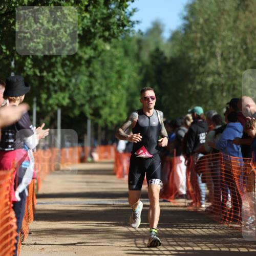 06.09.2026 - 20. Norderstedt Triathlon Mo-Foto http://msf.ph/oto/10157937 06.09.2026 10:32:27 Laufen 13 meine-sportfotos.de