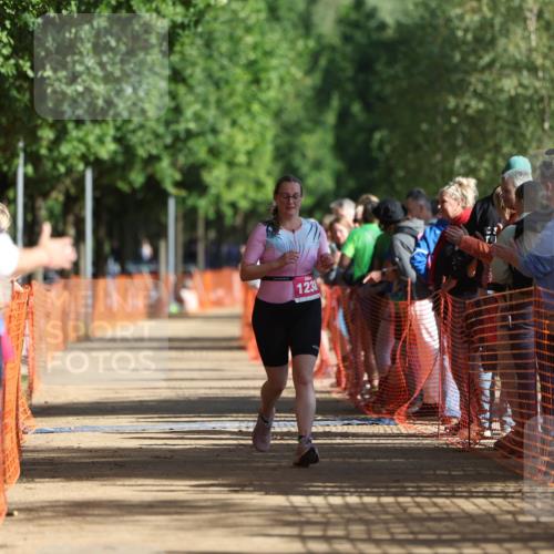 06.09.2026 - 20. Norderstedt Triathlon Mo-Foto http://msf.ph/oto/10157995 06.09.2026 10:32:37 Laufen 1238 meine-sportfotos.de