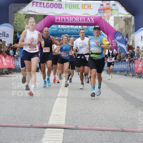 06.09.2026 - CURREX Alsterlauf Yannick Fuchs http://msf.ph/oto/10158177 06.09.2026 09:52:48 Ziel 2510, 2799, 2936, 3135, 3380, 3808, 4226, 4457, 4570, 4826, 5750, 6232, 8324 meine-sportfotos.de