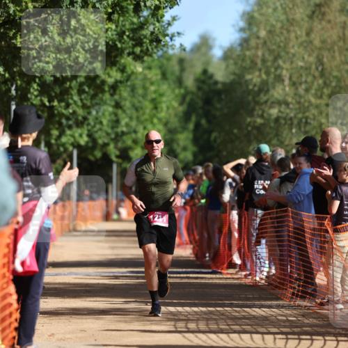 06.09.2026 - 20. Norderstedt Triathlon Mo-Foto http://msf.ph/oto/10158188 06.09.2026 10:33:50 Laufen 1211, 1211 meine-sportfotos.de