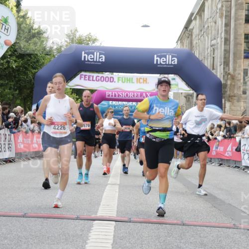 06.09.2026 - CURREX Alsterlauf Yannick Fuchs http://msf.ph/oto/10158274 06.09.2026 09:52:50 Ziel 2438, 2465, 2510, 2799, 3135, 3808, 3954, 3971, 4226, 4457, 4570, 6232, 8025, 8324 meine-sportfotos.de
