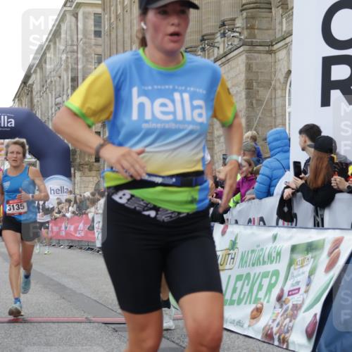 06.09.2026 - CURREX Alsterlauf Yannick Fuchs http://msf.ph/oto/10158620 06.09.2026 09:52:52 Ziel 2438, 2465, 2510, 2799, 3135, 3954, 3971, 4226, 4457, 4570, 5048, 6232, 8025, 8324 meine-sportfotos.de