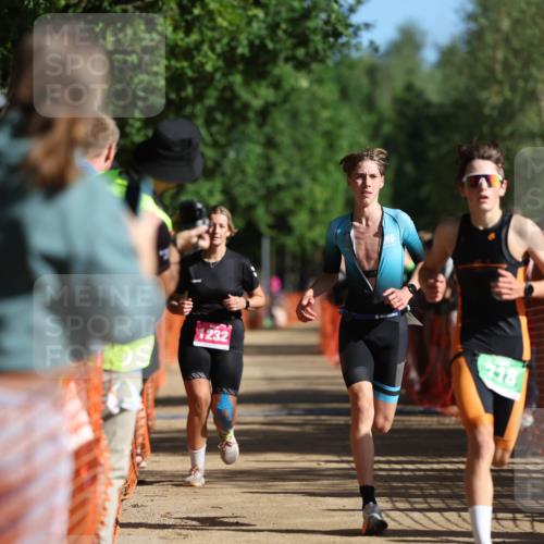 06.09.2026 - 20. Norderstedt Triathlon Mo-Foto http://msf.ph/oto/10158976 06.09.2026 10:37:14 Laufen 1232, 718, 756, 1201, 1201, 1232, 1232 meine-sportfotos.de
