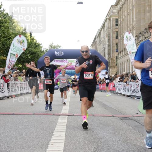 06.09.2026 - CURREX Alsterlauf Yannick Fuchs http://msf.ph/oto/10159705 06.09.2026 09:53:00 Ziel 2336, 2438, 2464, 2465, 2930, 3594, 3913, 3954, 3971, 4329, 4780, 4781, 5048, 5253, 5522, 6062, 6141, 6156, 6314, 8025, 8190, 8334 meine-sportfotos.de