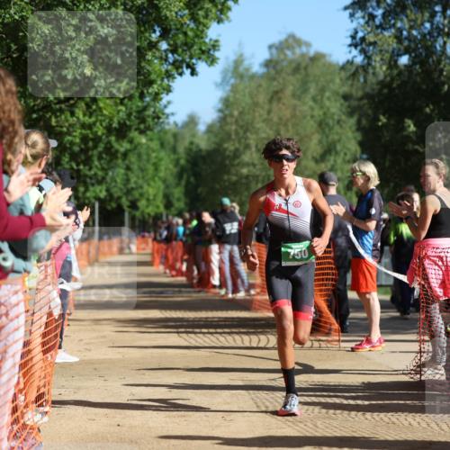 06.09.2026 - 20. Norderstedt Triathlon Mo-Foto http://msf.ph/oto/10159735 06.09.2026 10:39:20 Laufen 750, 750 meine-sportfotos.de