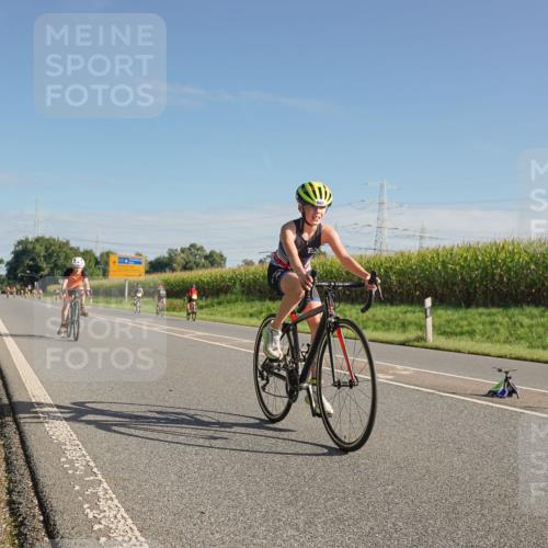 06.09.2026 - 20. Norderstedt Triathlon Michael Burmester http://msf.ph/oto/10160322 06.09.2026 09:37:16 Radfahren 651, 665 meine-sportfotos.de