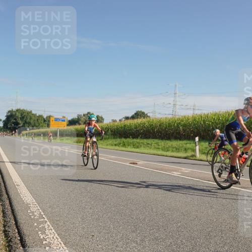 06.09.2026 - 20. Norderstedt Triathlon Michael Burmester http://msf.ph/oto/10160331 06.09.2026 09:37:29 Radfahren 604, 695 meine-sportfotos.de