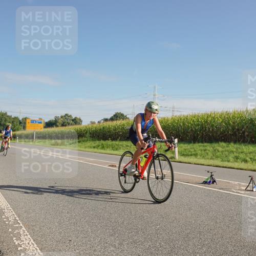 06.09.2026 - 20. Norderstedt Triathlon Michael Burmester http://msf.ph/oto/10160526 06.09.2026 09:39:54 Radfahren 617, 670 meine-sportfotos.de