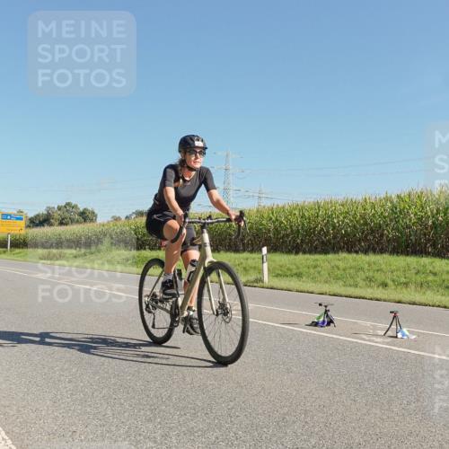 06.09.2026 - 20. Norderstedt Triathlon Michael Burmester http://msf.ph/oto/10160806 06.09.2026 10:33:28 Radfahren 735, 1203, 1227 meine-sportfotos.de