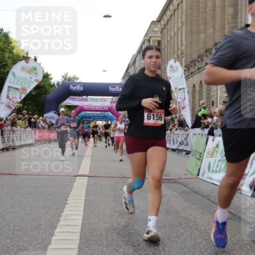 06.09.2026 - CURREX Alsterlauf Yannick Fuchs http://msf.ph/oto/10160881 06.09.2026 09:53:06 Ziel 2336, 2464, 2930, 3594, 3913, 4269, 4329, 4336, 4539, 4760, 4780, 4781, 5202, 5253, 5522, 6141, 6156, 6314, 8190, 8334 meine-sportfotos.de