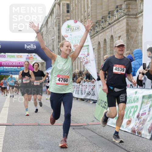 06.09.2026 - CURREX Alsterlauf Yannick Fuchs http://msf.ph/oto/10161757 06.09.2026 09:53:11 Ziel 2704, 3913, 4269, 4305, 4336, 4465, 4539, 4707, 4708, 4760, 5202, 5253, 5681, 5886, 5935, 6156, 8230, 8334 meine-sportfotos.de