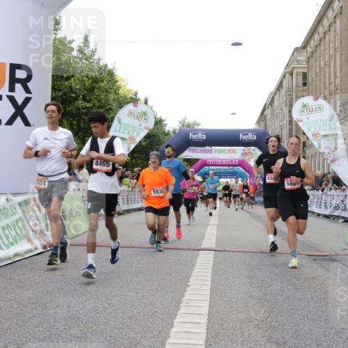 06.09.2026 - CURREX Alsterlauf Yannick Fuchs http://msf.ph/oto/10162036 06.09.2026 09:53:12 Ziel 2704, 3913, 4269, 4305, 4336, 4465, 4539, 4707, 4708, 4760, 5202, 5253, 5681, 5886, 5935, 6156, 8230, 8334 meine-sportfotos.de