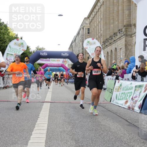 06.09.2026 - CURREX Alsterlauf Yannick Fuchs http://msf.ph/oto/10162179 06.09.2026 09:53:13 Ziel 2704, 4269, 4305, 4336, 4465, 4539, 4584, 4623, 4707, 4708, 4760, 4833, 5202, 5681, 5886, 5935, 8230, 8340 meine-sportfotos.de