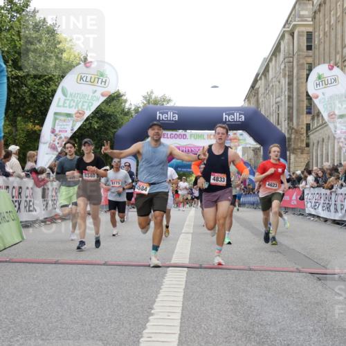 06.09.2026 - CURREX Alsterlauf Yannick Fuchs http://msf.ph/oto/10163184 06.09.2026 09:53:17 Ziel 2036, 2460, 2554, 2704, 3087, 3395, 3396, 4305, 4465, 4539, 4584, 4623, 4707, 4708, 4760, 4833, 4991, 5681, 5886, 5935, 5983, 8173, 8187, 8230, 8340 meine-sportfotos.de
