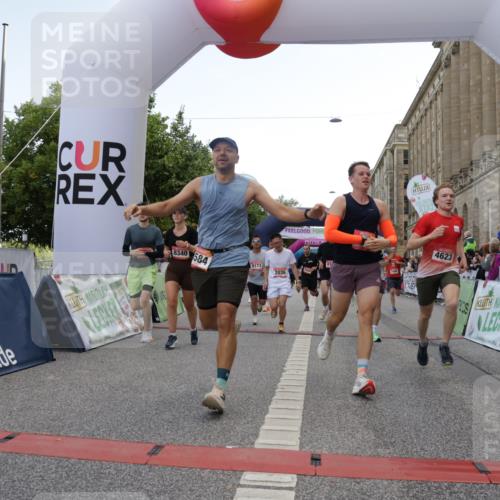06.09.2026 - CURREX Alsterlauf Yannick Fuchs http://msf.ph/oto/10163600 06.09.2026 09:53:19 Ziel 2036, 2460, 2554, 2561, 2704, 3065, 3087, 3395, 3396, 4305, 4465, 4584, 4623, 4707, 4708, 4833, 4991, 5681, 5886, 5935, 5983, 8173, 8187, 8230, 8340 meine-sportfotos.de