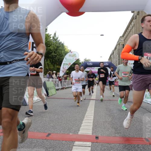 06.09.2026 - CURREX Alsterlauf Yannick Fuchs http://msf.ph/oto/10163797 06.09.2026 09:53:19 Ziel 2036, 2460, 2554, 2561, 2704, 3065, 3087, 3395, 3396, 4305, 4465, 4584, 4623, 4707, 4708, 4833, 4991, 5681, 5886, 5935, 5983, 8173, 8187, 8230, 8340 meine-sportfotos.de