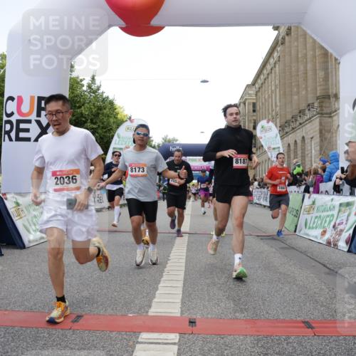06.09.2026 - CURREX Alsterlauf Yannick Fuchs http://msf.ph/oto/10163953 06.09.2026 09:53:20 Ziel 2036, 2460, 2554, 2561, 3065, 3087, 3395, 3396, 4584, 4623, 4707, 4708, 4833, 4991, 5133, 5886, 5983, 8173, 8187, 8230, 8340 meine-sportfotos.de