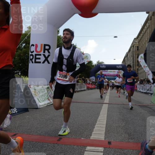 06.09.2026 - CURREX Alsterlauf Yannick Fuchs http://msf.ph/oto/10164401 06.09.2026 09:53:23 Ziel 2036, 2460, 2536, 2554, 2561, 3065, 3087, 3395, 3396, 3953, 4584, 4623, 4749, 4833, 4991, 5133, 5983, 8173, 8187, 8230, 8340 meine-sportfotos.de