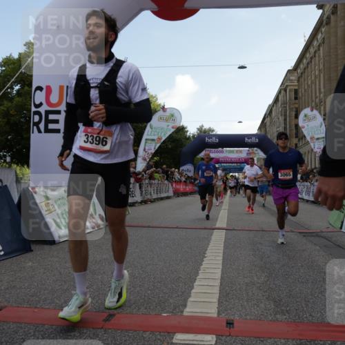 06.09.2026 - CURREX Alsterlauf Yannick Fuchs http://msf.ph/oto/10164446 06.09.2026 09:53:23 Ziel 2036, 2460, 2536, 2554, 2561, 3065, 3087, 3395, 3396, 3953, 4584, 4623, 4749, 4833, 4991, 5133, 5983, 8173, 8187, 8230, 8340 meine-sportfotos.de