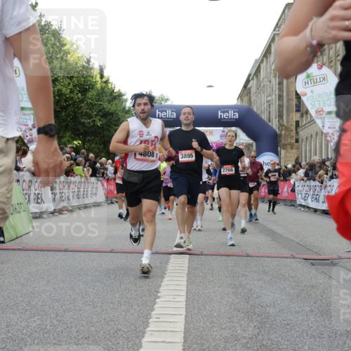 06.09.2026 - CURREX Alsterlauf Yannick Fuchs http://msf.ph/oto/10165761 06.09.2026 09:53:29 Ziel 2536, 2561, 2666, 2766, 2782, 3065, 3205, 3531, 3953, 4620, 4749, 4808, 4945, 4980, 5029, 5133, 5546, 5822, 5839, 8006, 8133 meine-sportfotos.de