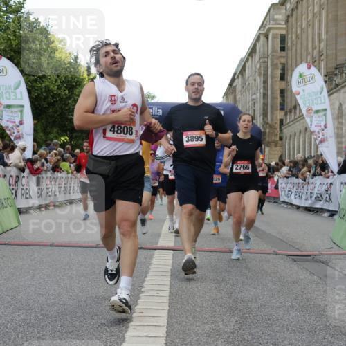 06.09.2026 - CURREX Alsterlauf Yannick Fuchs http://msf.ph/oto/10166024 06.09.2026 09:53:30 Ziel 2536, 2561, 2666, 2766, 2782, 3065, 3205, 3531, 3953, 4572, 4620, 4749, 4808, 4937, 4945, 4980, 5029, 5133, 5546, 5656, 5822, 5839, 6455, 8006, 8133 meine-sportfotos.de