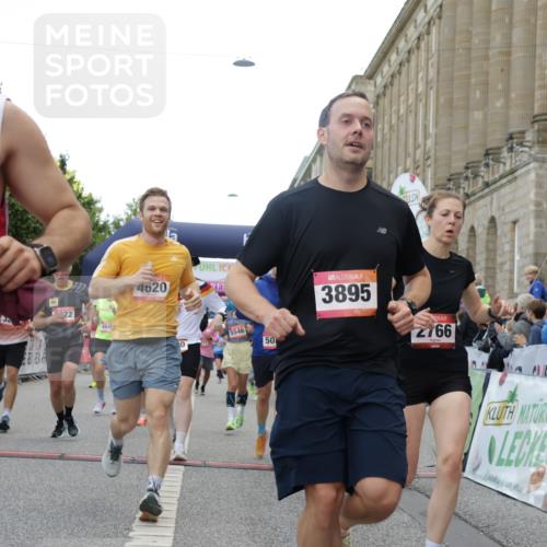 06.09.2026 - CURREX Alsterlauf Yannick Fuchs http://msf.ph/oto/10166157 06.09.2026 09:53:31 Ziel 2536, 2561, 2666, 2766, 2782, 3205, 3531, 3953, 4572, 4620, 4749, 4808, 4937, 4945, 4980, 5029, 5133, 5236, 5546, 5656, 5822, 5839, 6372, 6455, 8006, 8133, 8135 meine-sportfotos.de