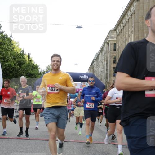 06.09.2026 - CURREX Alsterlauf Yannick Fuchs http://msf.ph/oto/10166205 06.09.2026 09:53:31 Ziel 2536, 2561, 2666, 2766, 2782, 3205, 3531, 3953, 4572, 4620, 4749, 4808, 4937, 4945, 4980, 5029, 5133, 5236, 5546, 5656, 5822, 5839, 6372, 6455, 8006, 8133, 8135 meine-sportfotos.de