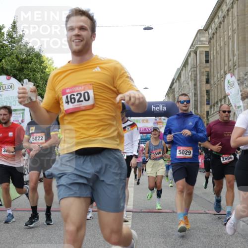 06.09.2026 - CURREX Alsterlauf Yannick Fuchs http://msf.ph/oto/10166346 06.09.2026 09:53:32 Ziel 2536, 2666, 2766, 2782, 3205, 3531, 3953, 4283, 4572, 4620, 4749, 4797, 4808, 4832, 4937, 4945, 4980, 5029, 5133, 5236, 5446, 5546, 5656, 5822, 5839, 6372, 6455, 8006, 8133, 8135 meine-sportfotos.de