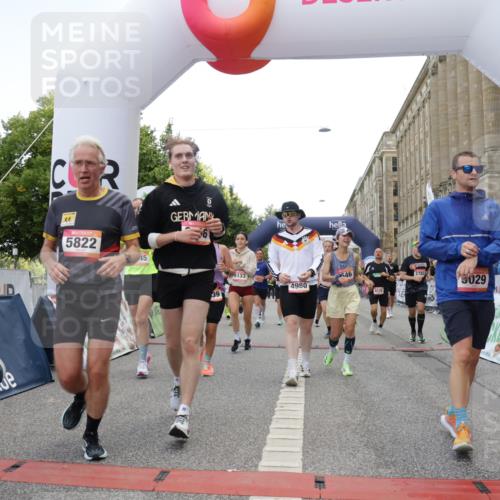 06.09.2026 - CURREX Alsterlauf Yannick Fuchs http://msf.ph/oto/10166531 06.09.2026 09:53:34 Ziel 2536, 2666, 2766, 2782, 3205, 3458, 3531, 3953, 4082, 4283, 4572, 4620, 4749, 4797, 4808, 4832, 4937, 4945, 4980, 5029, 5110, 5236, 5446, 5546, 5656, 5782, 5822, 5839, 6372, 6455, 8006, 8133, 8135 meine-sportfotos.de