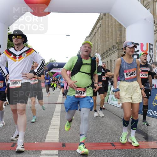 06.09.2026 - CURREX Alsterlauf Yannick Fuchs http://msf.ph/oto/10166997 06.09.2026 09:53:37 Ziel 2666, 2766, 2782, 3205, 3458, 3531, 3964, 4082, 4283, 4572, 4620, 4797, 4832, 4937, 4945, 4980, 5029, 5110, 5119, 5236, 5446, 5546, 5590, 5656, 5782, 5822, 5839, 6372, 6455, 8006, 8133, 8135 meine-sportfotos.de