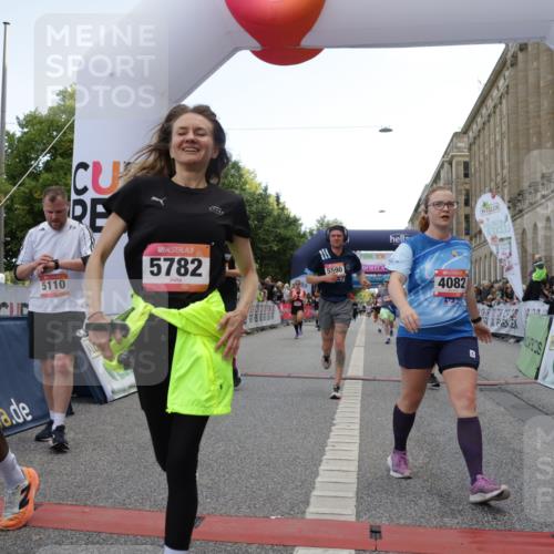 06.09.2026 - CURREX Alsterlauf Yannick Fuchs http://msf.ph/oto/10167859 06.09.2026 09:53:41 Ziel 2537, 2782, 3458, 3661, 3964, 4082, 4283, 4571, 4572, 4797, 4832, 4937, 5110, 5119, 5236, 5446, 5483, 5590, 5656, 5782, 6372, 6455, 6477, 8133, 8135 meine-sportfotos.de